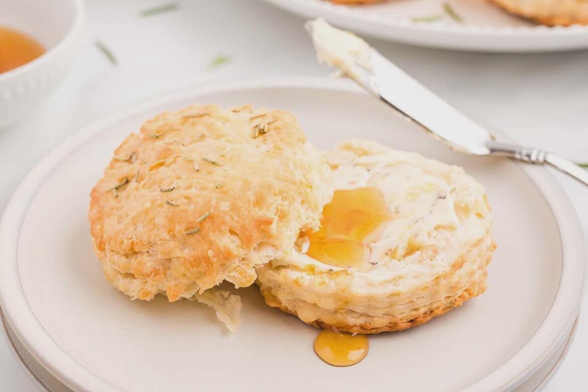 Rosemary Cheddar Biscuits