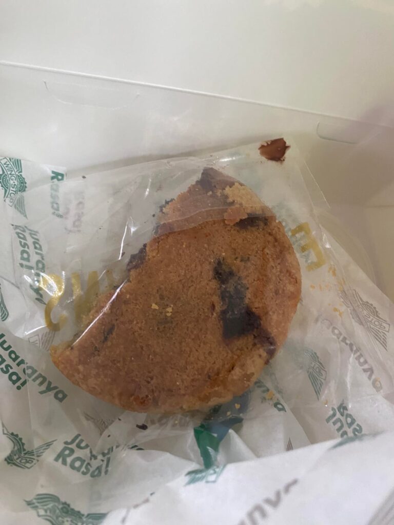 Cals estimate? Half the cookie and all of the chicken (4pcs)