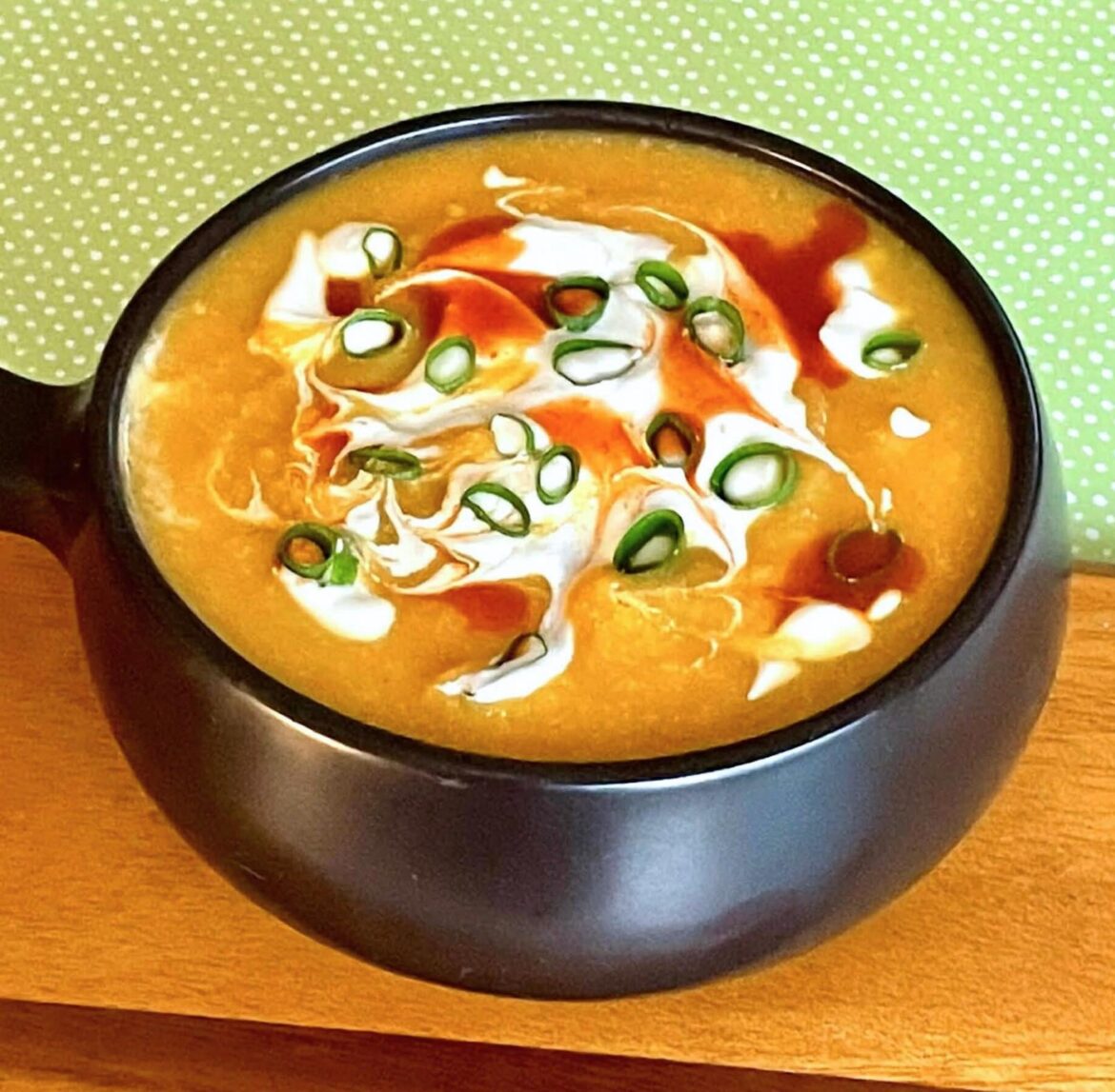 Creamy Roasted Buffalo Cauliflower Soup
