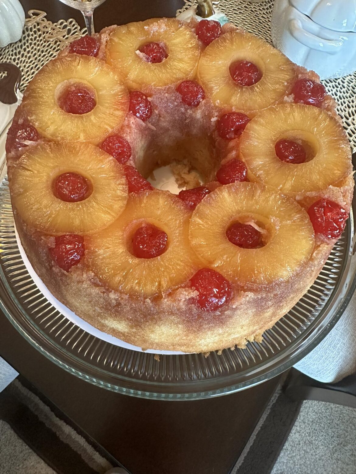 Pineapple upside down cake🍍my mom always used to make it! RECIPE BELOW