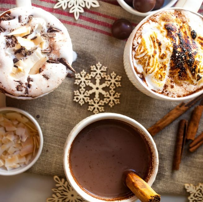 hot cocoa non alcoholic christmas drinks