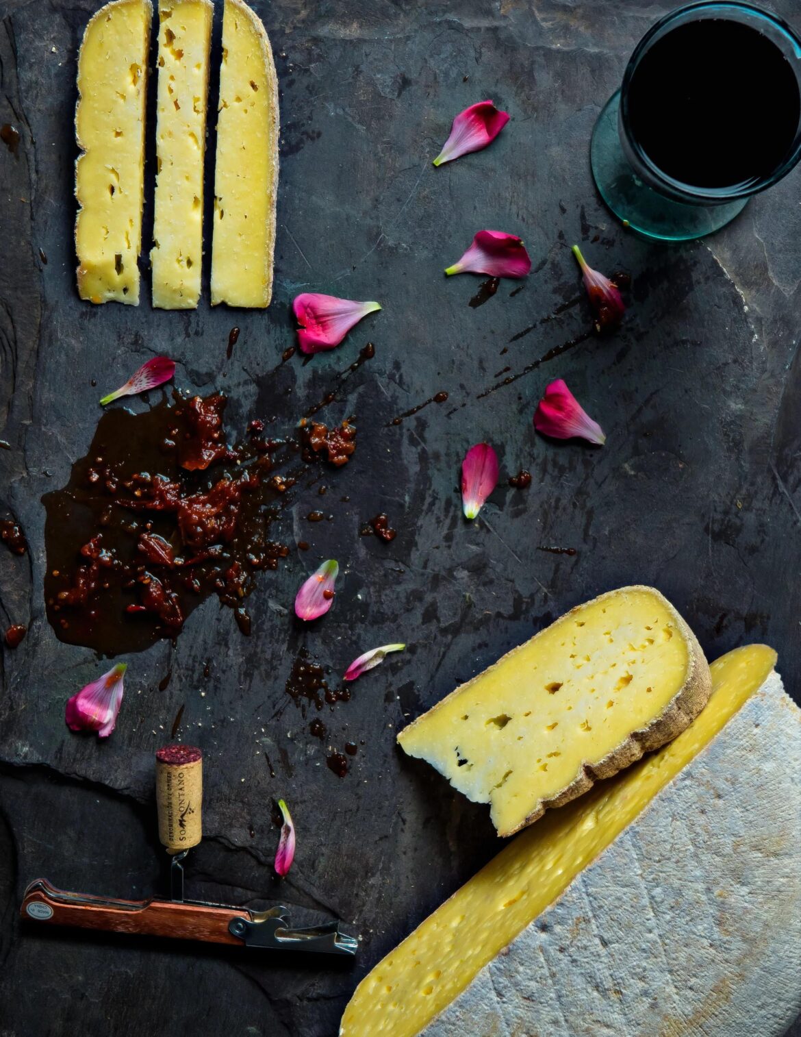 Day 1850 of posting images of cheese until I run out of cheese types: Wrekin White