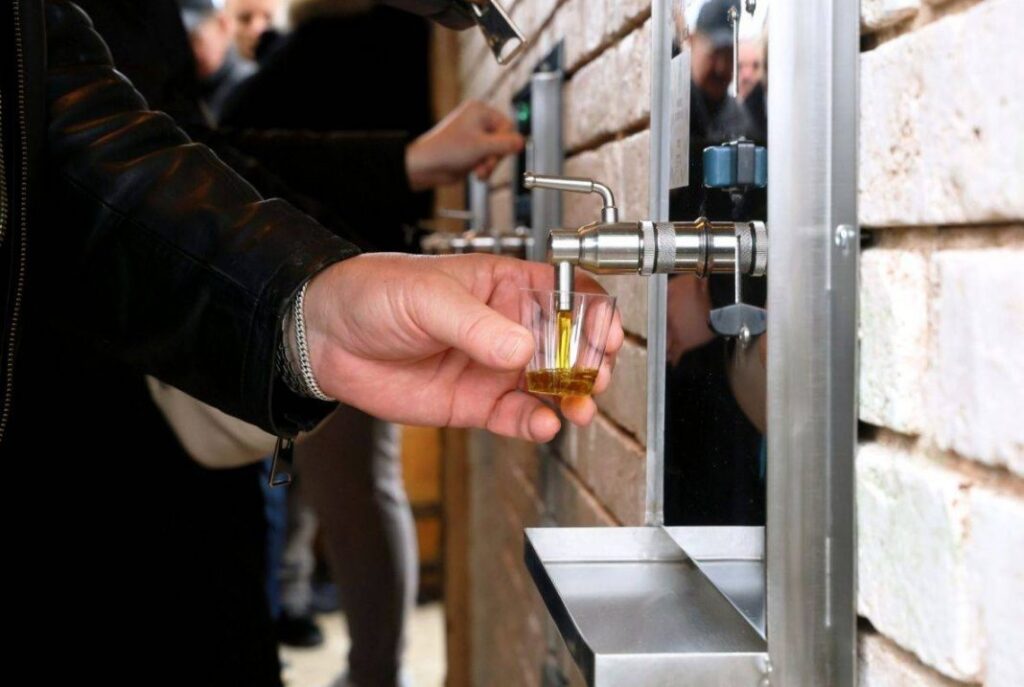 World’s first olive oil fountain opens in Slovenia World’s first olive oil fountain opens in Slovenia