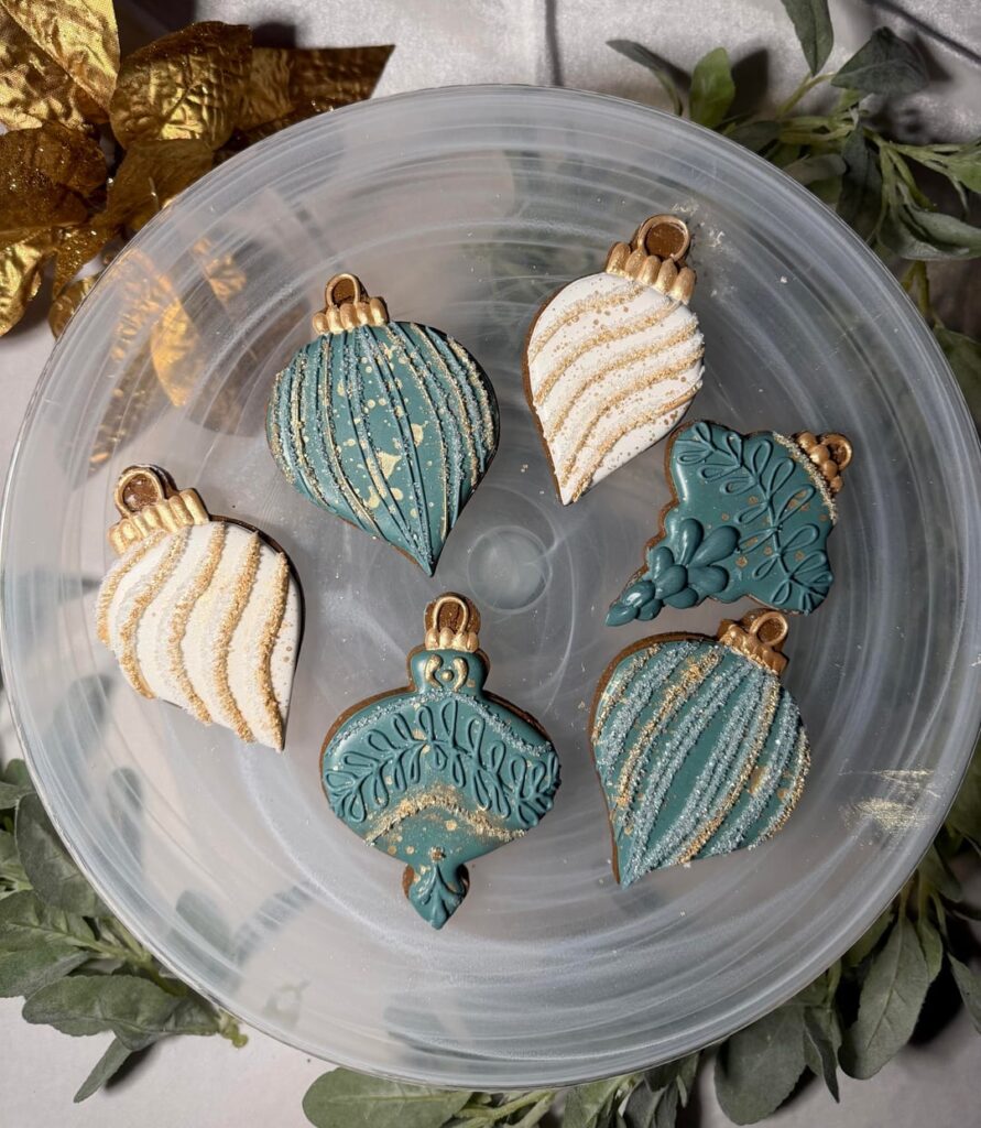 Gingerbread ornaments ✨
