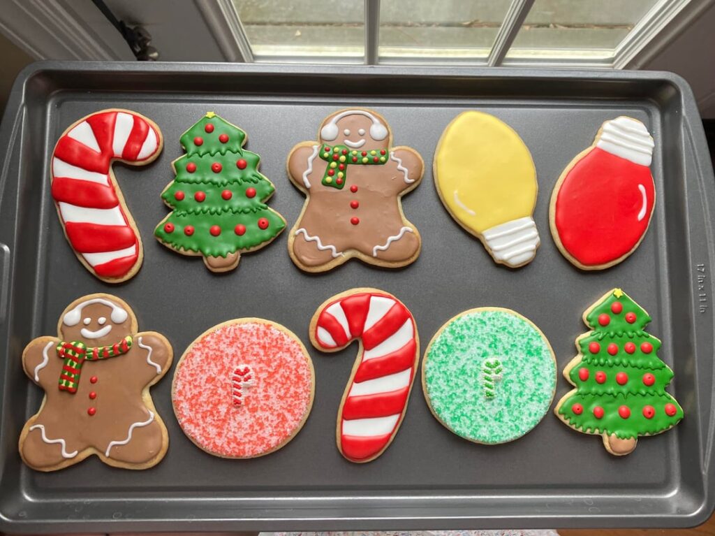 Started decorating as a hobby one year ago! Merry Christmas!