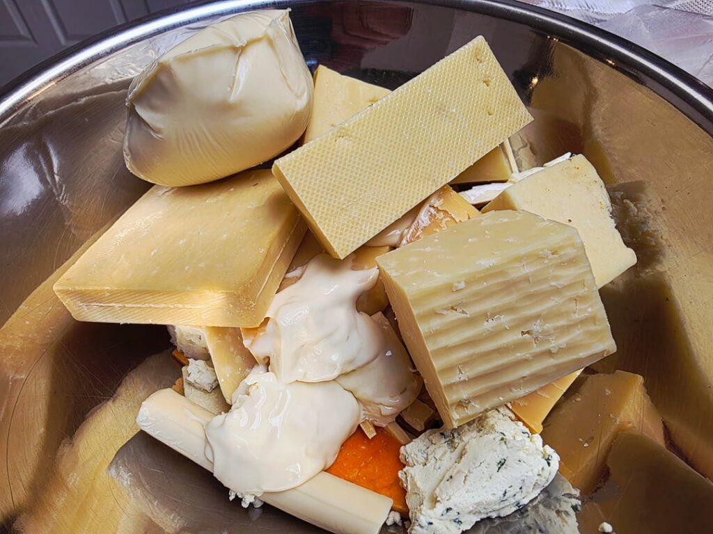 [Homemade] The Mac of Many Cheeses