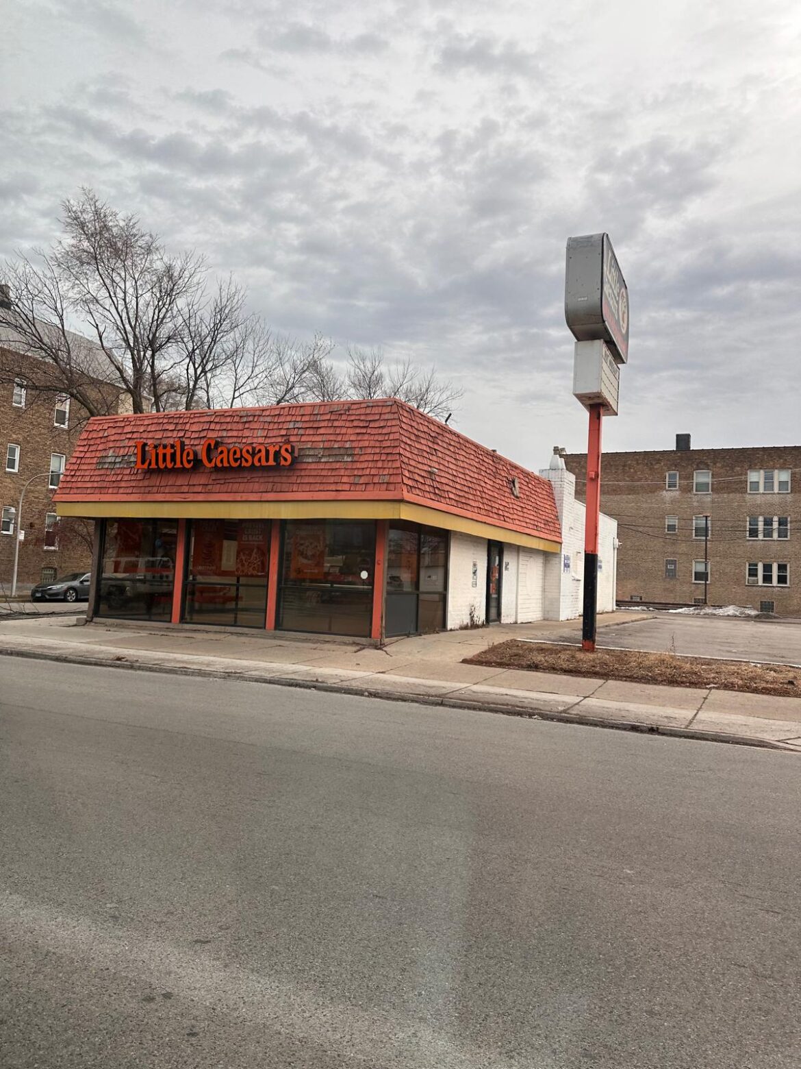 One of the last old school Little Caesars in Chicago