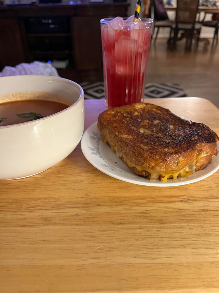 Swipe for the pull 🤤