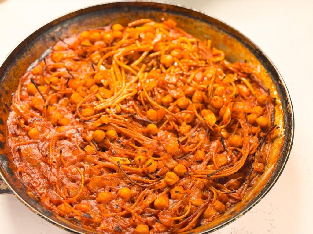 Fideos with Chickpeas