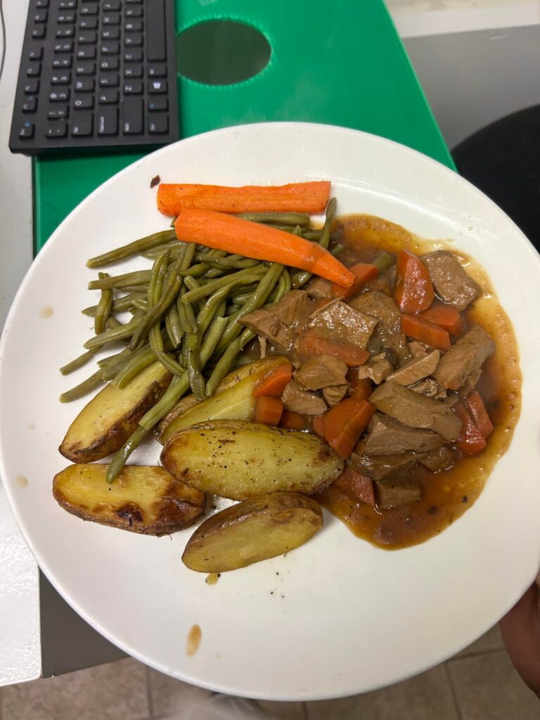 meals given to me at work, how many calories do u think?