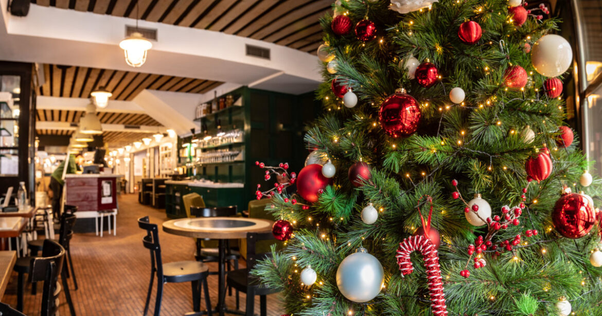 Denny’s, Applebee’s and More Holiday Hours