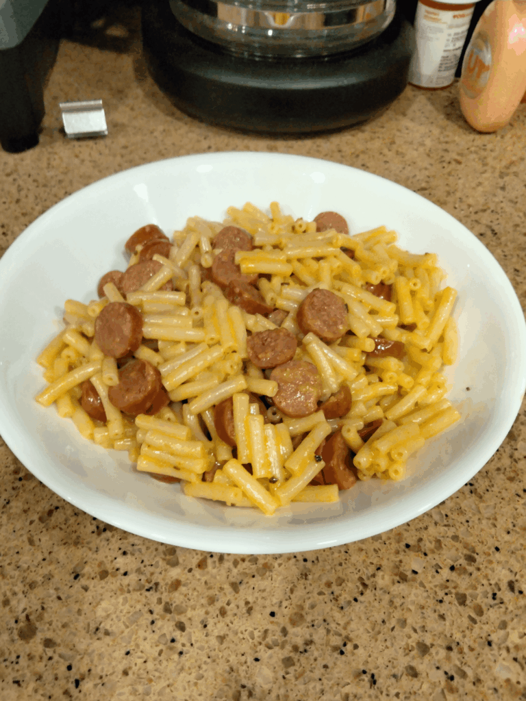 Macaroni & cheese with hotdog