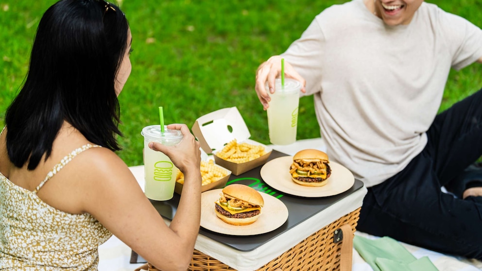 Free milkshakes, new picnic baskets from Shake Shack for summer Free milkshakes, new picnic baskets from Shake Shack for summer
