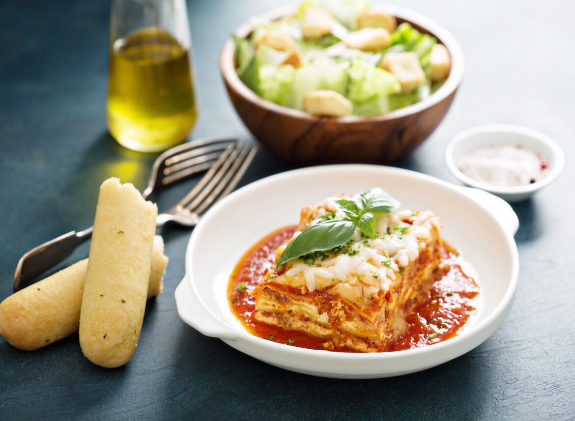 7 Chain Restaurants With the Best Lasagna, According to Diners 7 Chain Restaurants With the Best Lasagna, According to Diners