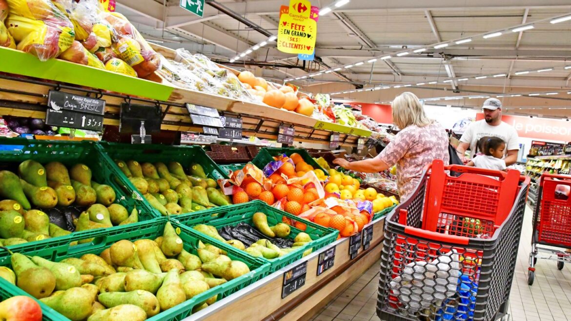 French retailers, suppliers sign charter on pricing negotiations French retailers, suppliers sign charter on pricing negotiations