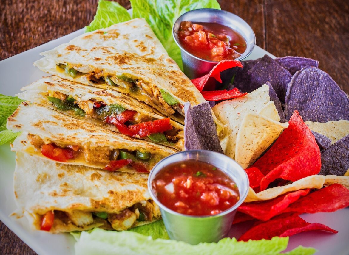 7 Chain Restaurants With the Best Quesadillas, According to Diners 7 Chain Restaurants With the Best Quesadillas, According to Diners