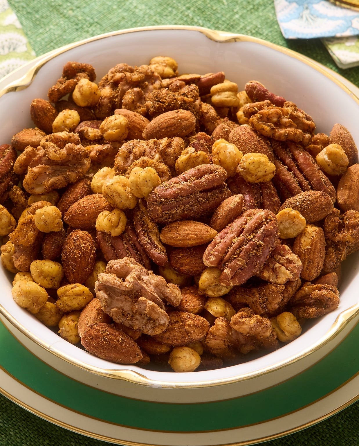 pioneer woman smoky mixed nuts with crispy chickpeas