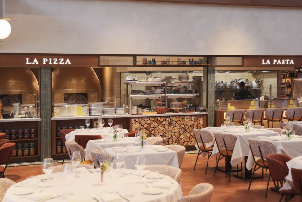 Full-service restaurant La Pizza & La Pasta features 15 styles of Napoli-style pizza, plus antipasti, aperitivos and a smaller menu of artisanal pastas. (Eataly / Courtesy)