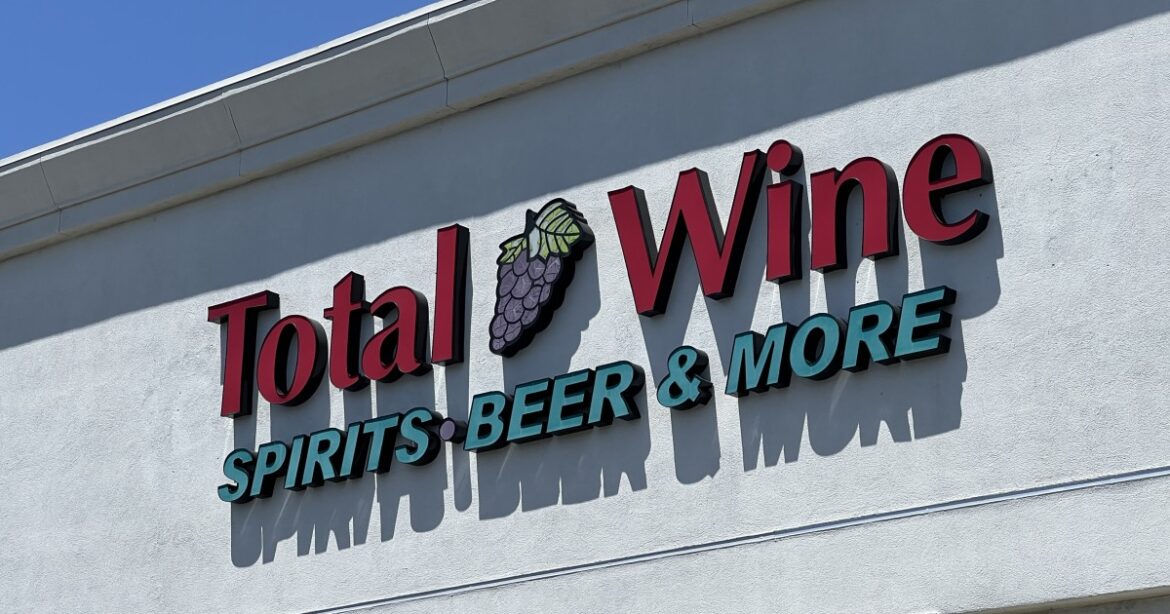 Total Wine Christmas Eve Hours 2025: Details on Holiday Hours