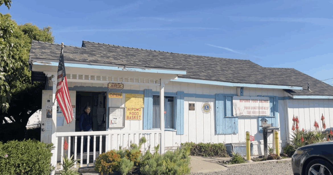 Donating food this holiday season? What you need to know about canned goods Donating food this holiday season? What you need to know about canned goods