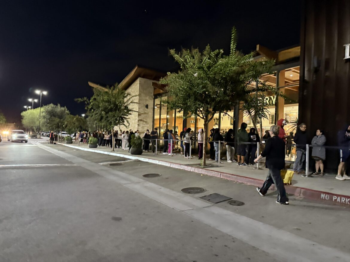 Line outside Porto’s West Covina, 4:30 am