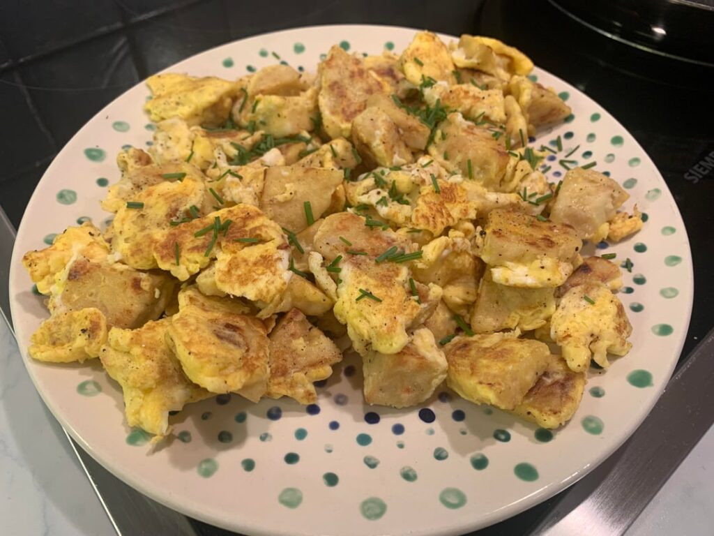 Pan-fried Dumplings with Egg