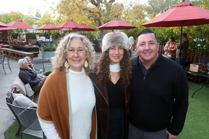 Healdsburg Bar & Grill