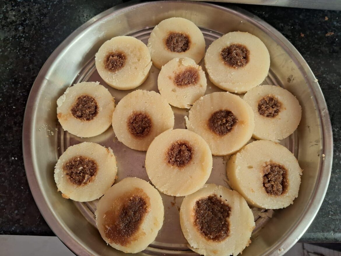 Semolina dumpling with coconut filling. Semolina dumpling with coconut filling.