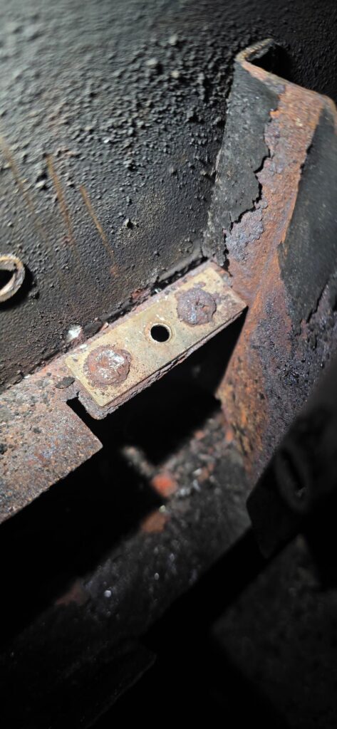 Need advice getting these cooked-on screws out so I can replace my RTD (Oakford 790) Need advice getting these cooked-on screws out so I can replace my RTD (Oakford 790)