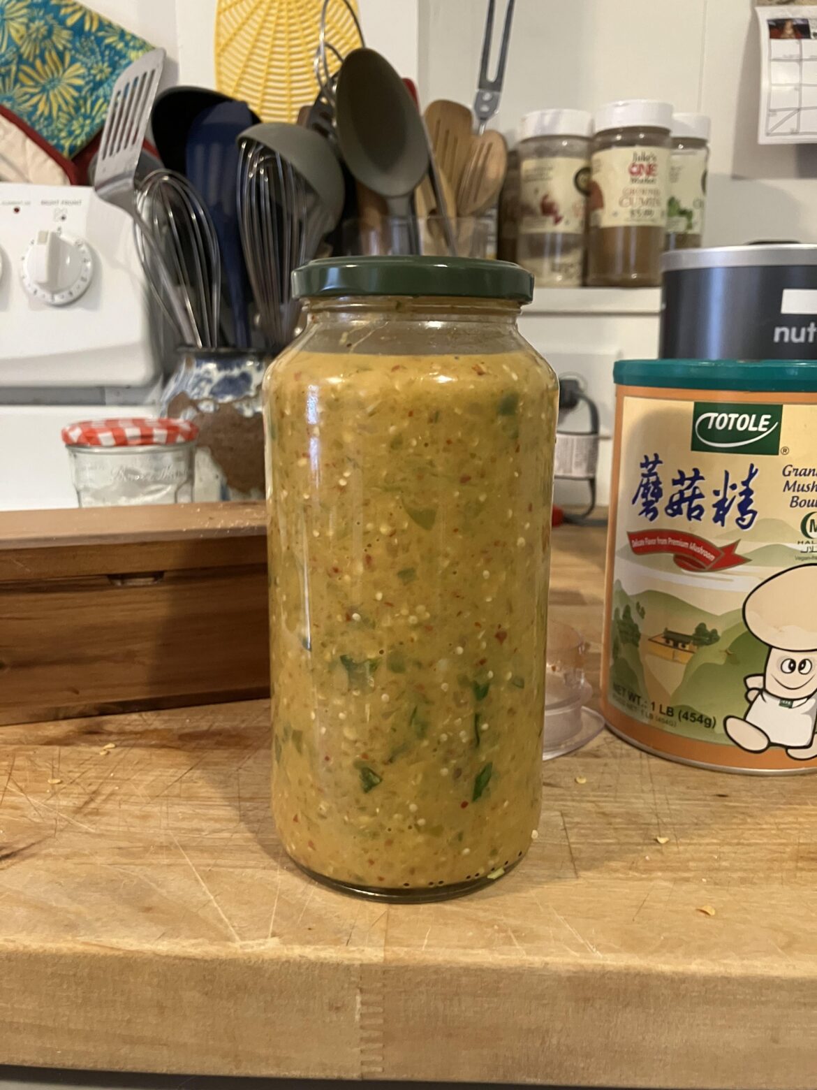 Chile de árbol tomatillo salsa