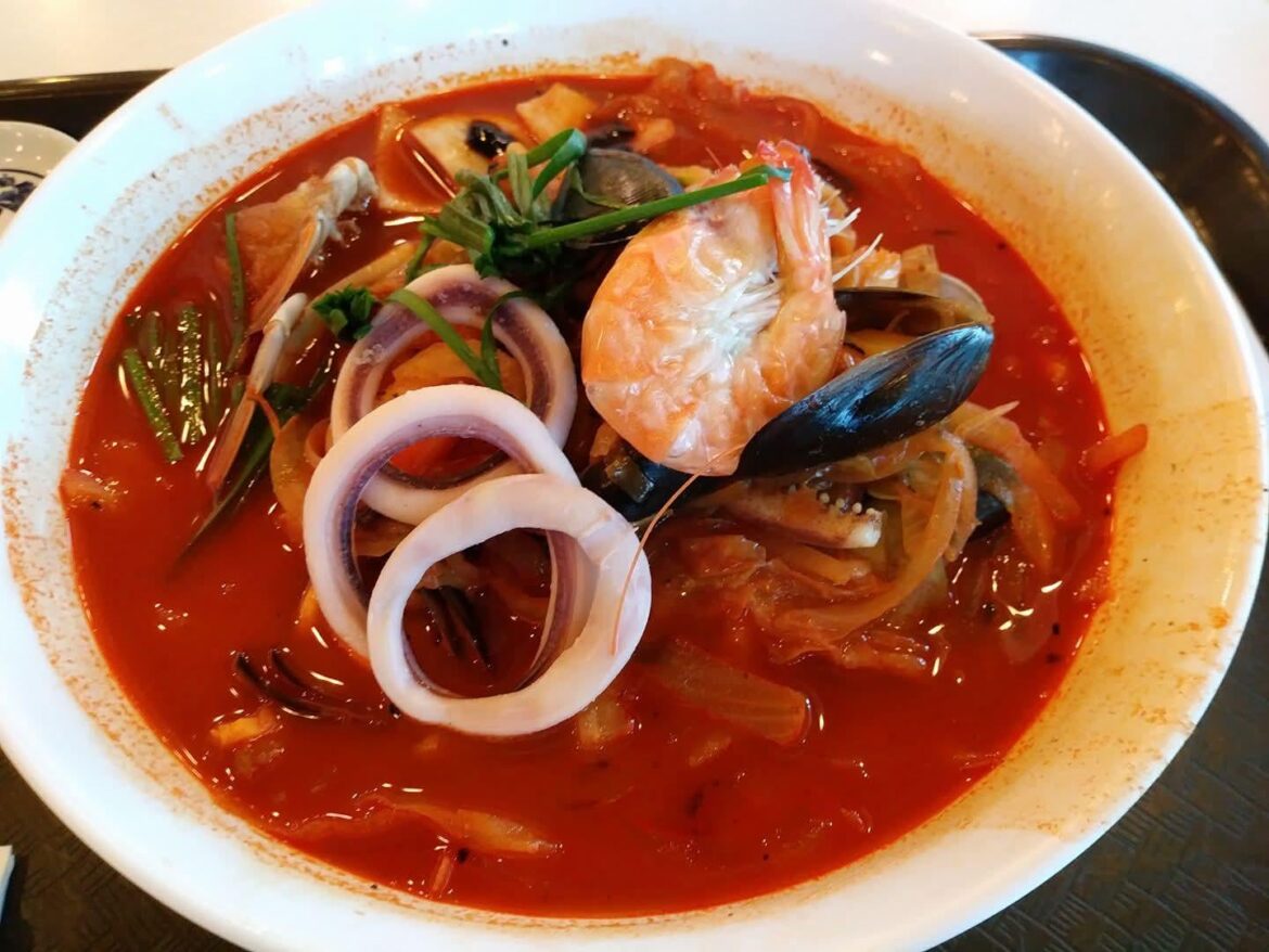 Spicy seafood noodle soup