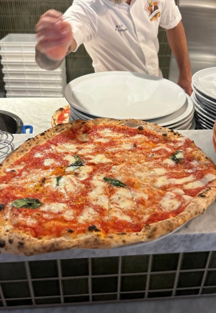 Calories for this Margherita pizza please?