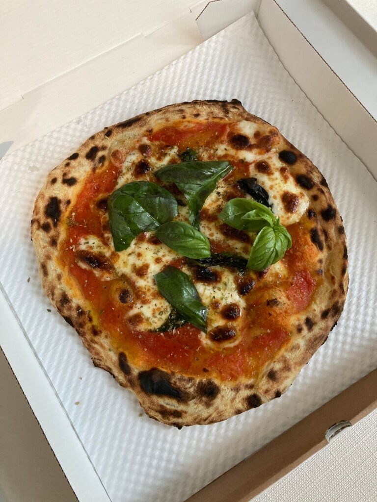 Handmade hydration 122% pizza