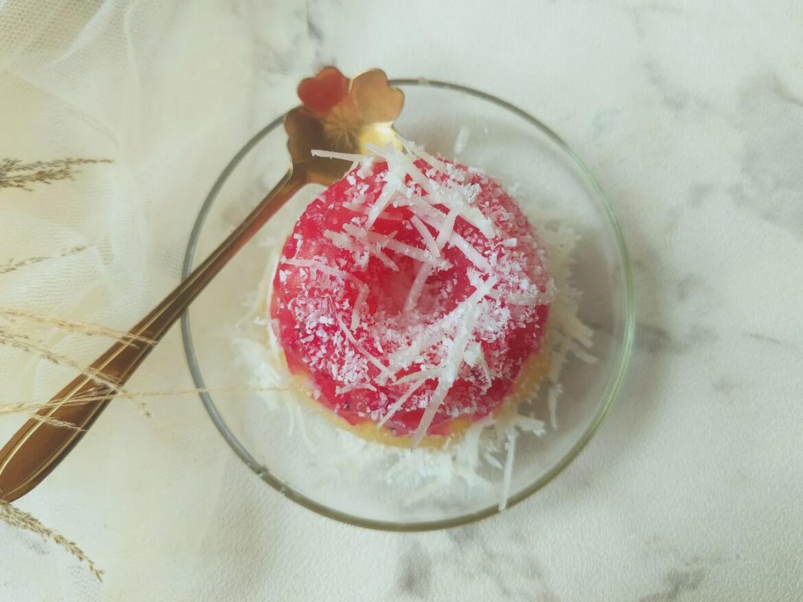 Modern Cassava Sentiling with Dragon Fruit and Pineapple