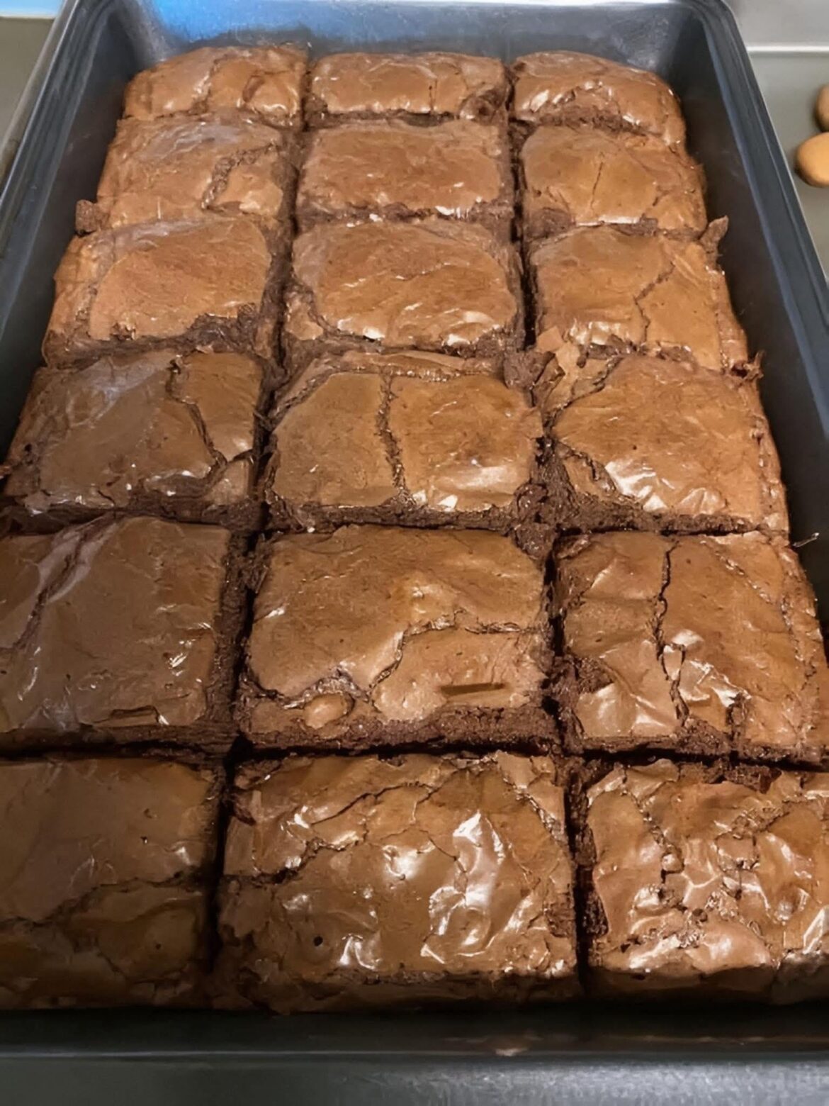 First time to bake a crackly-top brownies that somehow disappeared faster than they cooled.