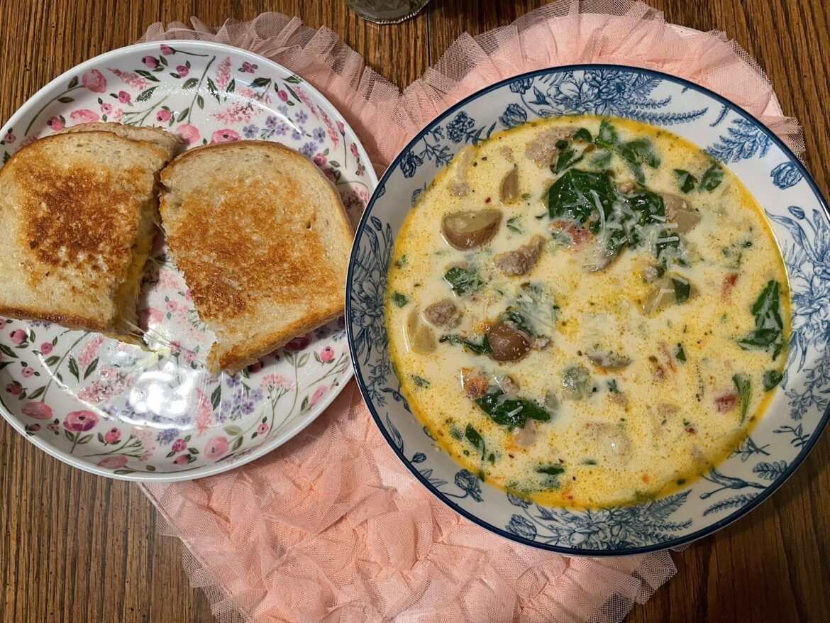 Always when it's cold outside I made Olive Garden Copycat Zuppa Toscana with Grilled Cheese it's so good should you try it.
