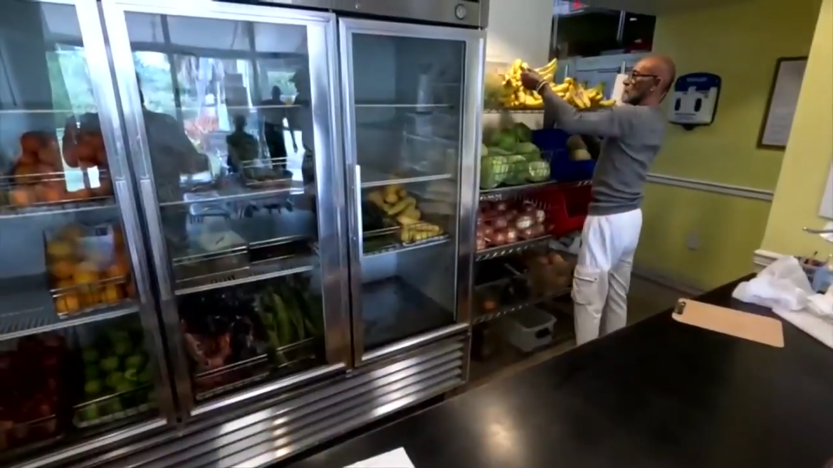 Local food pantry transforms lives for people with chronic illnesses - WSVN 7News | Miami News, Weather, Sports