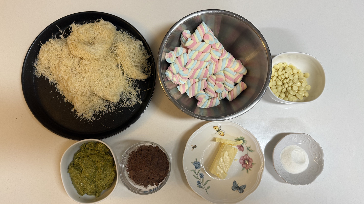 I measure ingredients down to the gram to make Dubai chewy cookies. [WOO JI-WON]