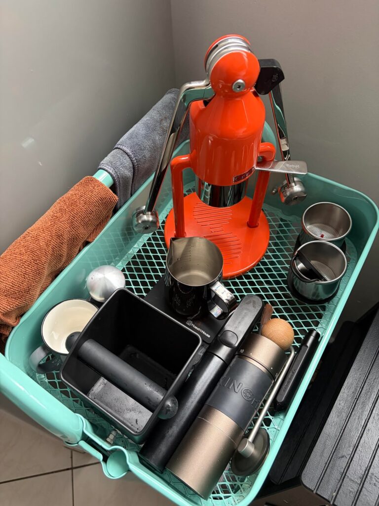 Low-space coffee station for Mr. Orange, my faithful Robot