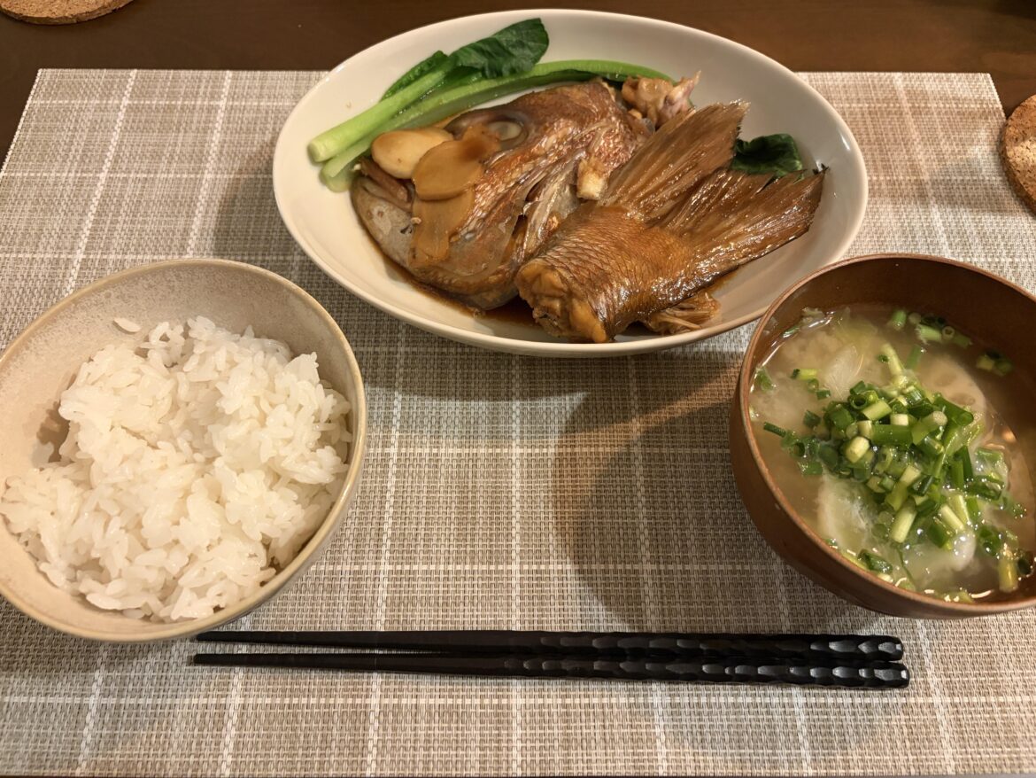 Simmered Sea Bream Head (Arataki) made by my husband. The perfect Japanese traditional dinner to end the day. 🐟🥢✨