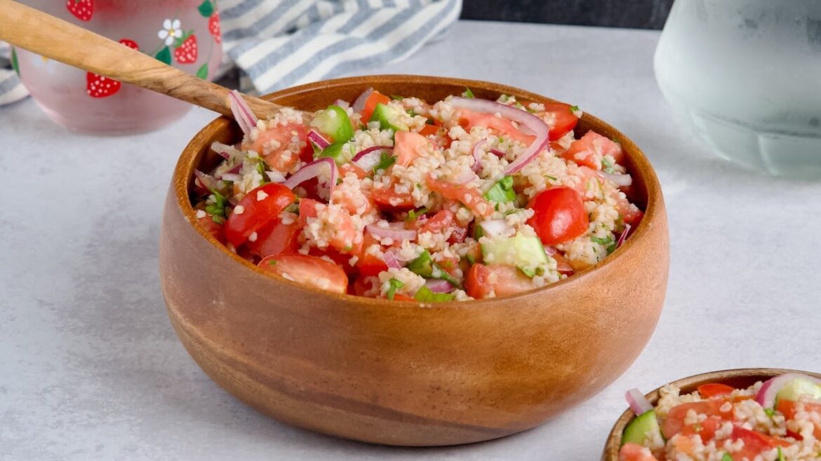 Mediterranean Cucumber, Tomato & Bulgur Salad