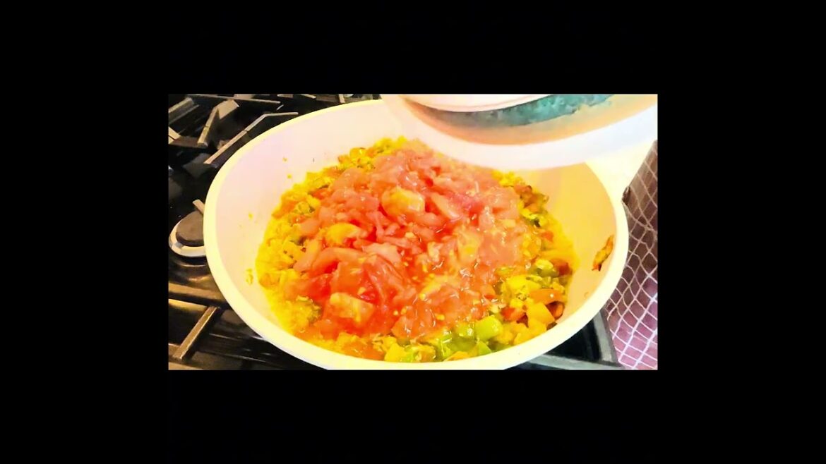 How to make a delicious tomato and pepper dip ( Moroccan taktouka) @Mrs.Youssef