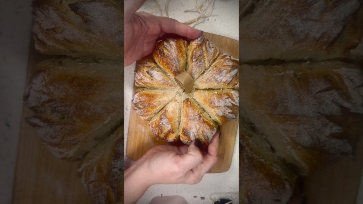 #sourdoughbread #sourdough #pumpkin #bread #halloween