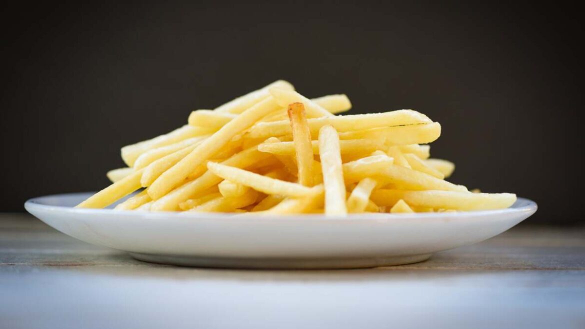 These Salt and Vinegar Freezer Fries Have All the Flavor and None of the Wetness