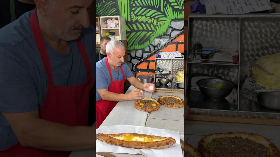 Yumurtalı kıymalı tereyağlı pide yapımı Emre pide büyük sanayi Trabzon #reklam #food