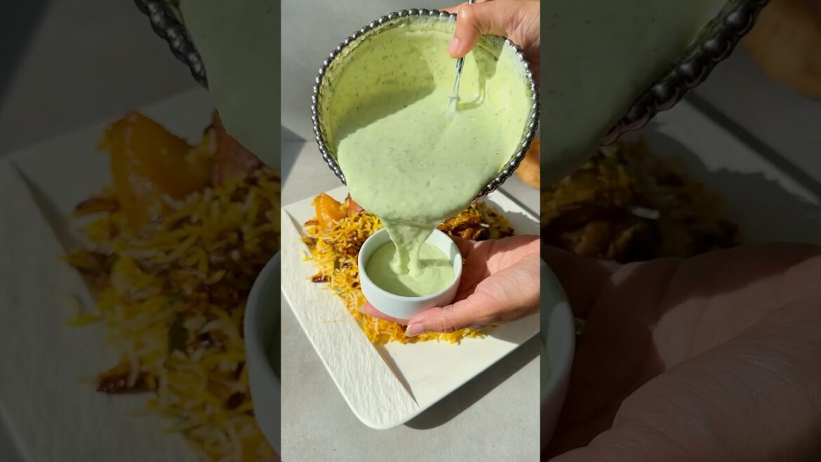 Save this yogurt mint sauce recipe it will be a staple during Ramadan! #sauce #saucerecipe