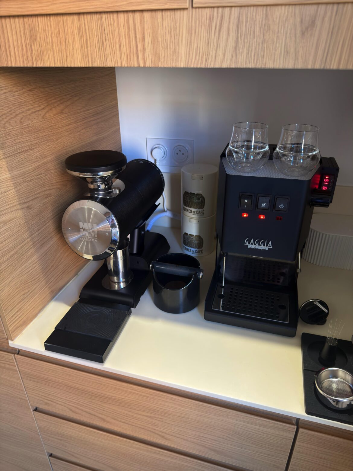 Upgraded from an Eureka Mignon Silenzio to a Mazzer Philos