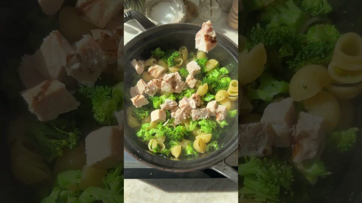 #highprotein #onepotmeal Chicken Broccoli Alfredo Pasta the Family Will Love!