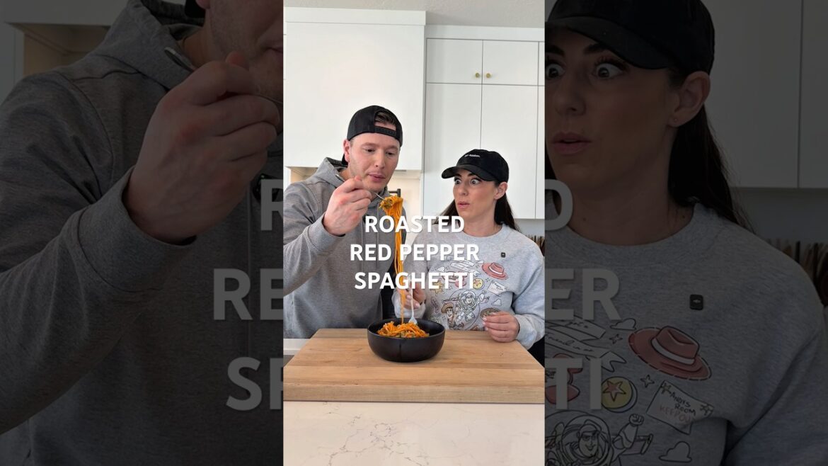 ROASTED RED PEPPER SPAGHETTI | @elliotts.kitchen