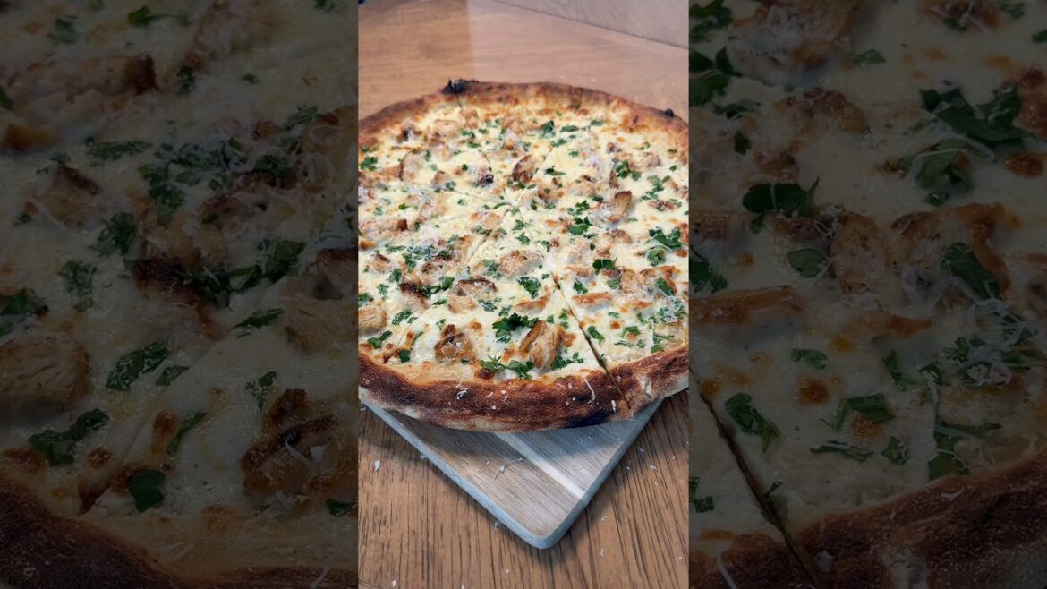 Chicken Alfredo pizza. #pizza #alfredo #homemade #foryou